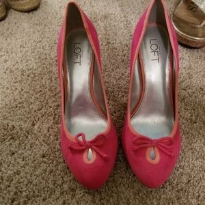 Loft pink high heel pumps
